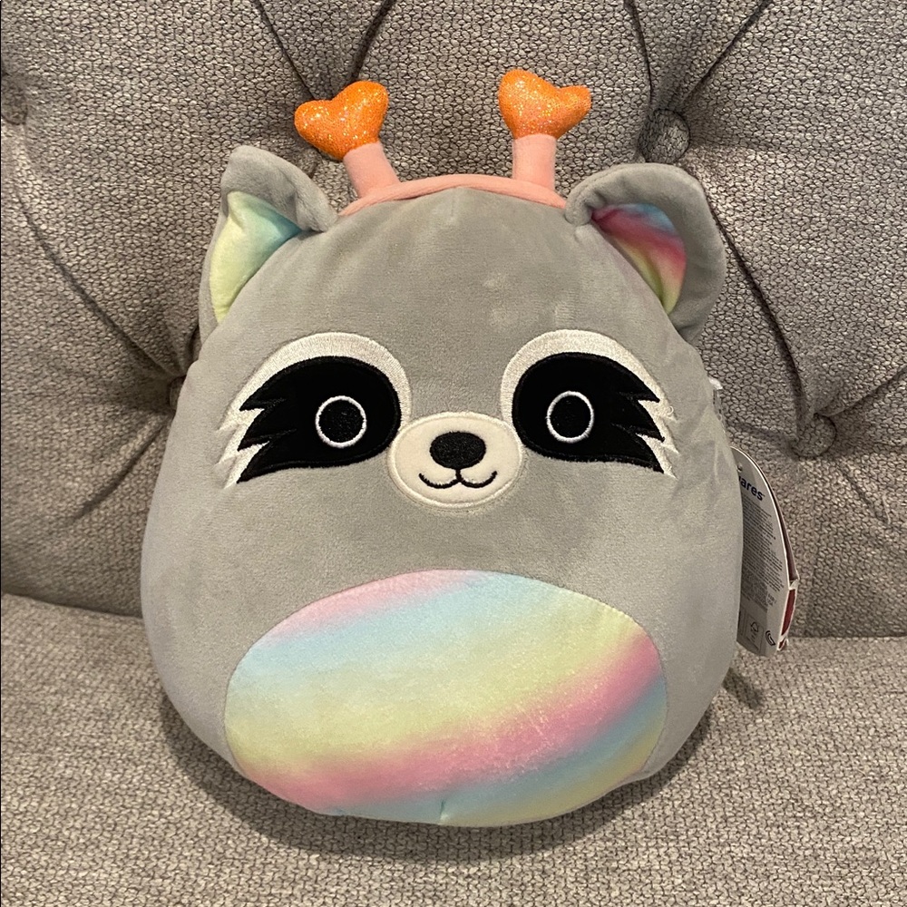 NWT & FTM! 8” Max the Raccoon Squishmallow - Valentine Squad squishmallows plush